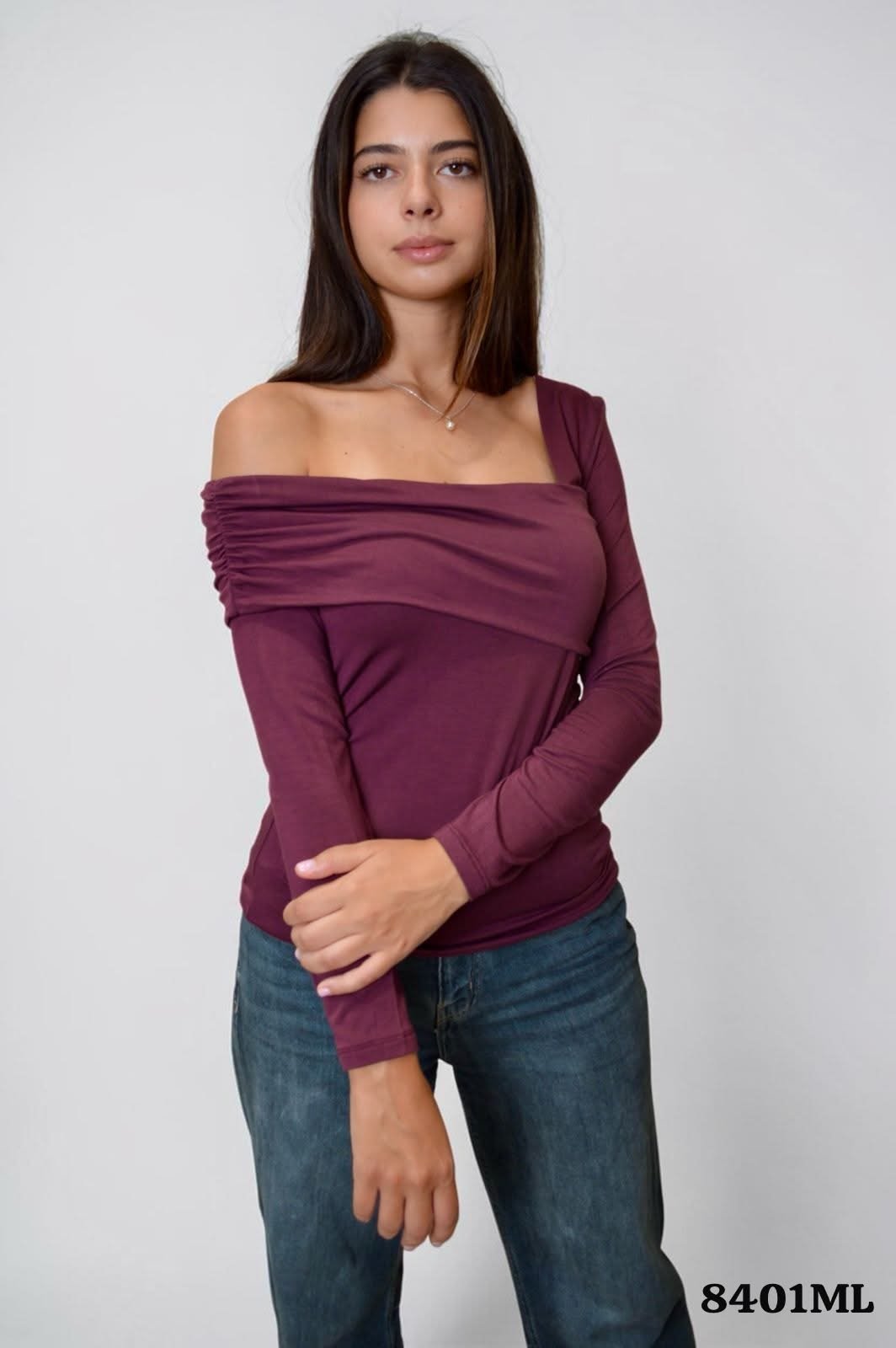 Top Flow bordeaux con scollo asimmetrico, articolo 8401ML